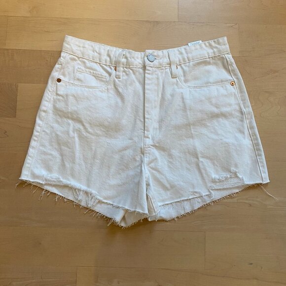 BLANK NYC BnWOT Women's Cut Off White Jean Shorts Distressed "The Reeve" - Picture 2 of 7